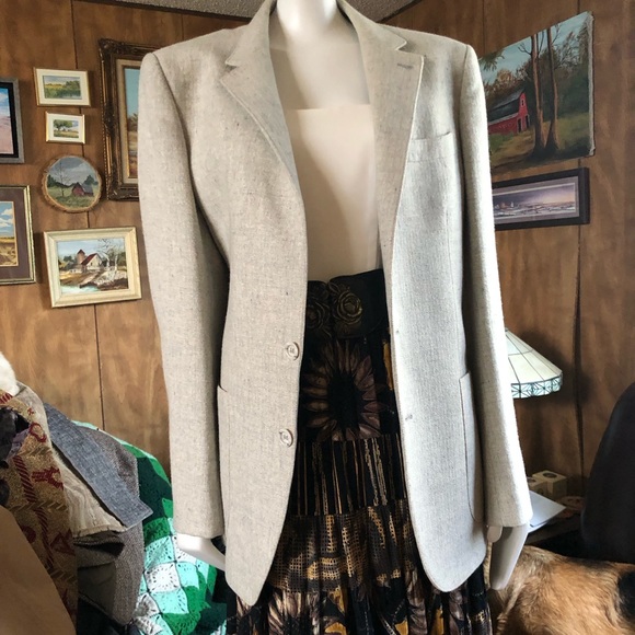 Gorgeous Vintage Oversized Wool Blazer - Picture 3 of 12